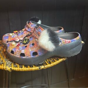 Crocs Disney Cruella II Clog Sz 7 Women’s